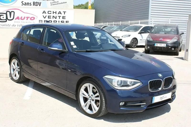 Bleu Utilisé 2015 BMW 116 Sport Line Citadine | 12 990 € (Prix juste) - Image 1/4
