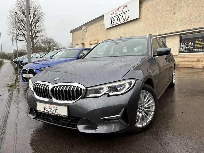 Gris Occasion 2020 BMW 330e Luxury Line Break | 29 990 € (Super prix) - Image 1/4
