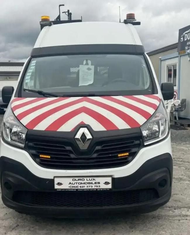 Blanc Utilisé 2017 Renault Trafic Van | 17 999 € (Bon prix) - Image 1/4
