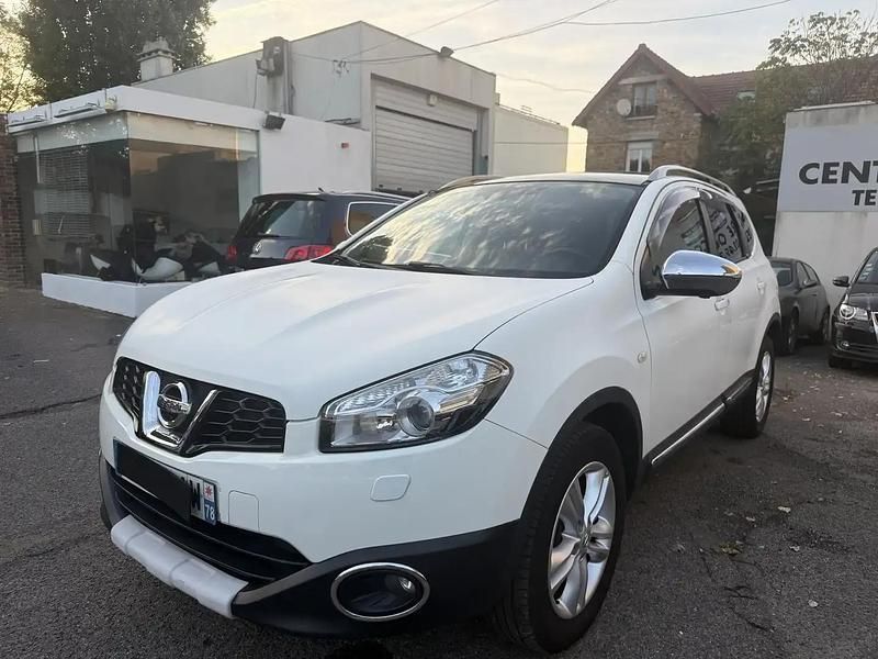 Blanc Utilisé 2012 Nissan Qashqai +2 Tekna SUV | 8 900 € - Image 1/4