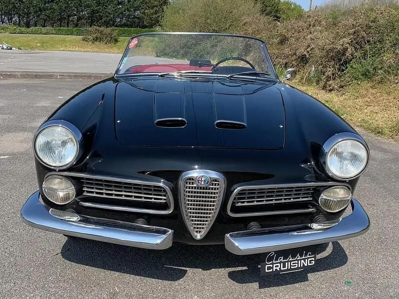 Occasion Alfa Romeo 2000 116 ch (85 kW) 1961 Noir Cabriolet