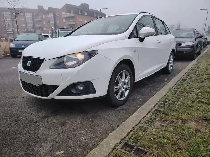 Utilisé 2011 Seat Ibiza ST Copa Break | 3 950 € - Image 1/4