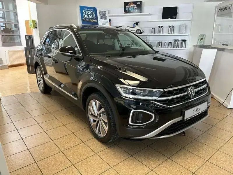 Noir Nouvelle 2025 VW T-Roc Style SUV | 39 196 € (Bon prix) - Image 1/4