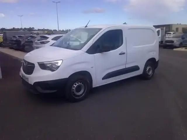 Occasion Opel Combo Business 99 ch (72 kW) 2023 Blanc Monospace