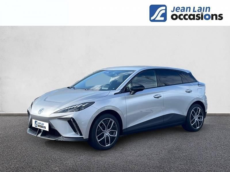 Gris Utilisé 2023 MG MG4 EV Luxury Citadine | 24 990 € (Prix juste) - Image 1/4