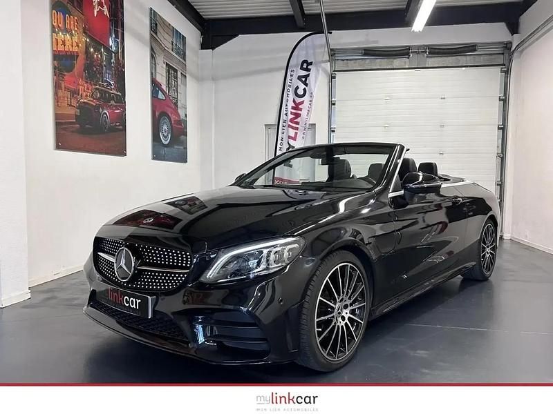 Noir Utilisé 2019 Mercedes C200 AMG line Cabriolet | 34 750 € (Prix juste) - Image 1/4