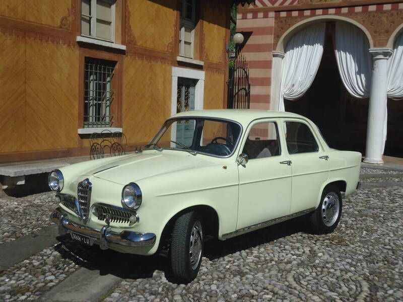 Jaune Utilisé 1958 Alfa Romeo Giulietta Ti Citadine | 28 900 € - Image 1/4