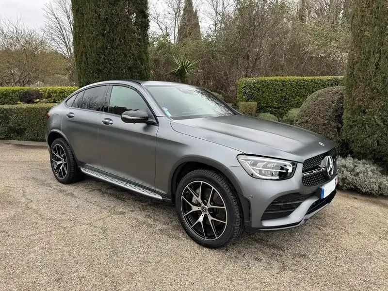 Gris Utilisé 2022 Mercedes GLC300 AMG line Coupé | 63 000 € (Prix assez cher) - Image 1/4