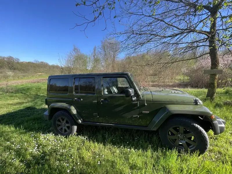 Utilisé 2016 Jeep Wrangler Unlimited SUV | 27 900 € - Image 1/4