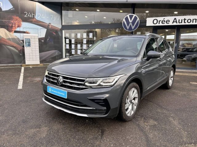 Utilisé 2023 VW Tiguan Elegance SUV | 35 990 € (Prix assez cher) - Image 1/4