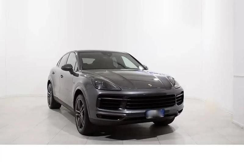Gris Occasion 2020 Porsche Cayenne Coupe Coupé | 67 900 € (Prix juste) - Image 1/4