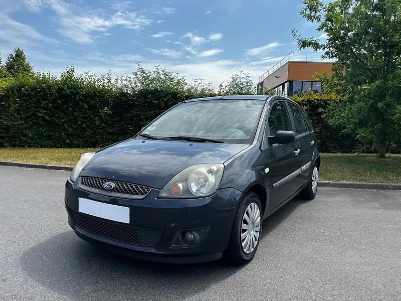 Gris Occasion 2007 Ford Fiesta Berline | 3 990 € (Prix cher) - Image 1/4