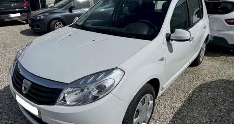 Occasion 2010 Dacia Sandero Lauréate Citadine | 5 690 € (Prix assez cher) - Image 1/4