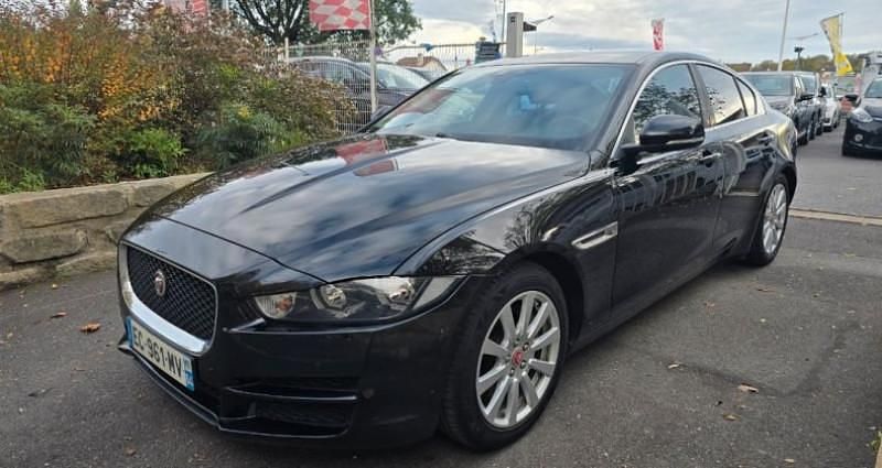 Noir Utilisé 2016 Jaguar XE Berline | 10 990 € (Super prix) - Image 1/4