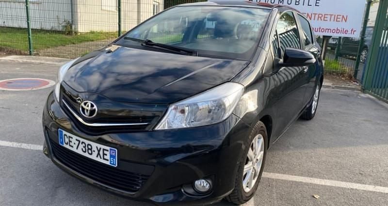 Noir Utilisé 2012 Toyota Yaris Citadine | 6 490 € (Prix juste) - Image 1/4