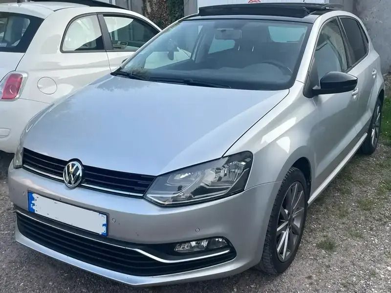Gris Utilisé 2014 VW Polo Berline | 10 000 € (Prix cher) - Image 1/4