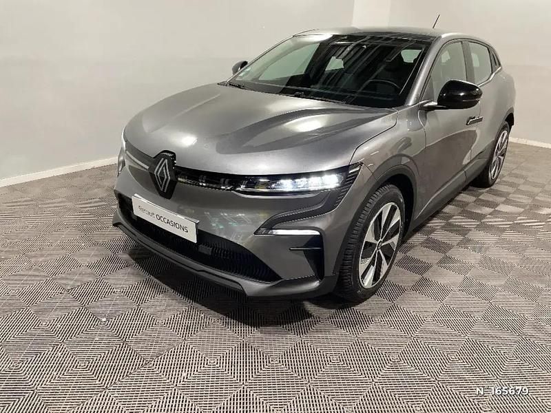 Gris Utilisé 2023 Renault Mégane Evolution | 20 490 € (Bon prix) - Image 1/4