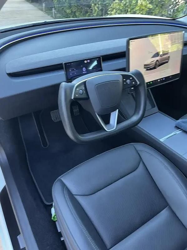 Occasion 2024 Tesla Model 3 Performance Berline | 40 990 € (Prix juste) - Image 1/4