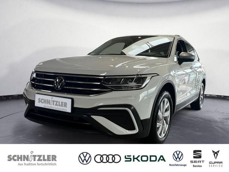 Utilisé 2023 VW Tiguan Allspace Life SUV | 31 450 € (Super prix) - Image 1/4
