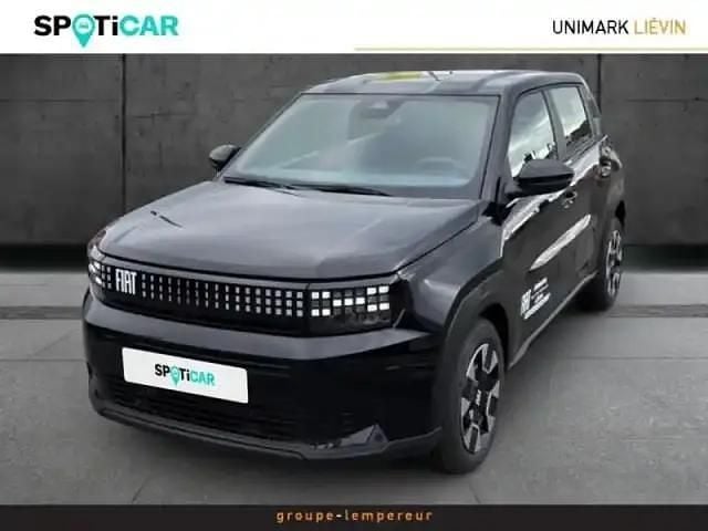 Noir cinema métallisé Occasion 2025 Fiat Grande Panda Citadine | 21 990 € (Prix assez cher) - Image 1/4