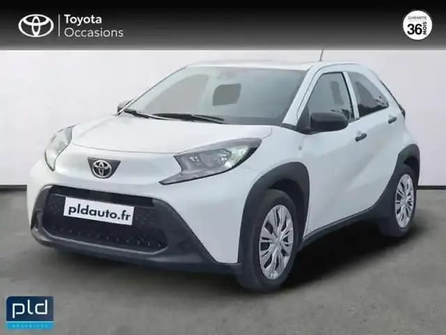 Blanc Utilisé 2023 Toyota Aygo X Business Edition SUV | 13 990 € - Image 1/4