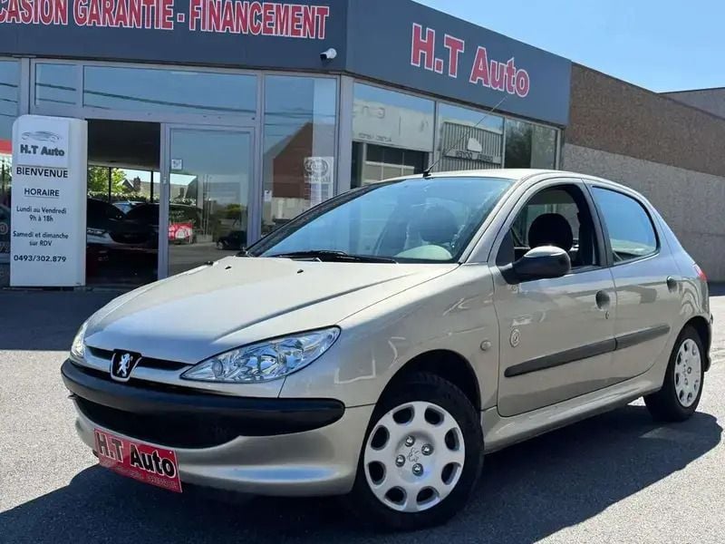 Beige Utilisé 2005 Peugeot 206 Berline | 3 499 € (Prix juste) - Image 1/4