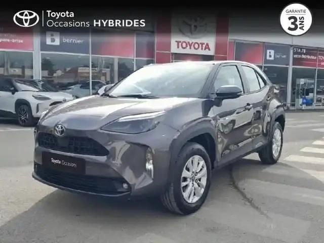 Gris atlas (m) Utilisé 2023 Toyota Yaris Hybrid Business Edition SUV | 21 990 € (Prix juste) - Image 1/4
