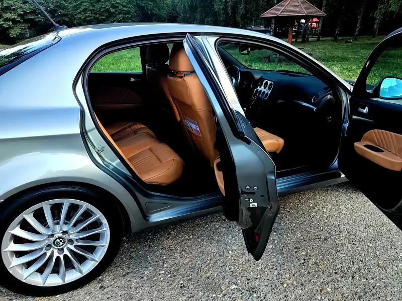 Utilisé 2010 Alfa Romeo 159 Berline | 13 500 € - Image 1/4