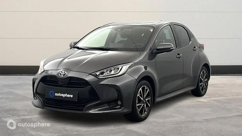 Gris Utilisé 2022 Toyota Yaris Design Berline | 17 990 € (Prix assez cher) - Image 1/4