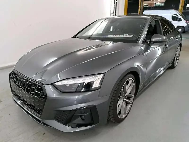 Gris Utilisé 2021 Audi A5 Sportback S-Line Berline | 35 887 € (Prix assez cher) - Image 1/4