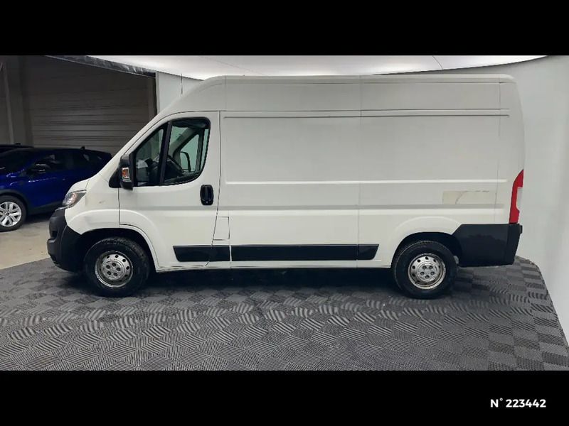 Image 2/4
