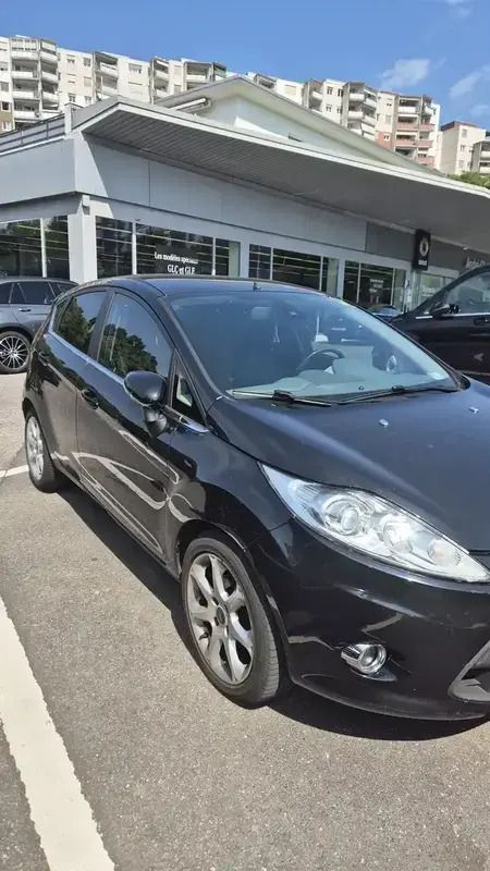 Utilisé 2010 Ford Fiesta Trend+ Citadine | 3 900 € (Prix juste) - Image 1/4