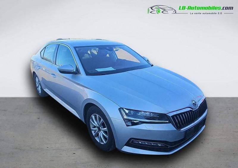 Utilisé 2021 Skoda Superb Berline | 31 300 € (Prix juste) - Image 1/2
