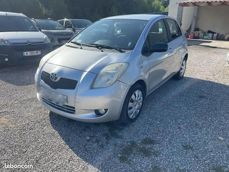 Gris Utilisé 2008 Toyota Yaris Citadine | 4 990 € - Image 1/4