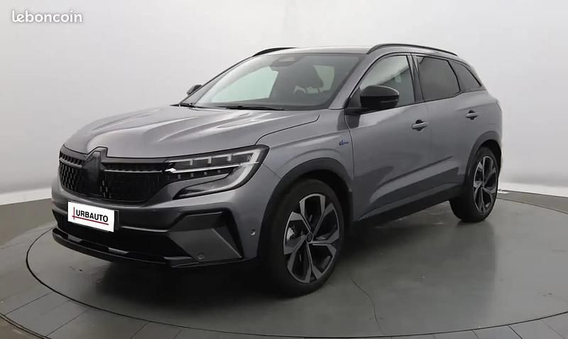 Gris Nouvelle 2025 Renault Austral Techno Esprit Alpine SUV | 37 990 € (Prix juste) - Image 1/4
