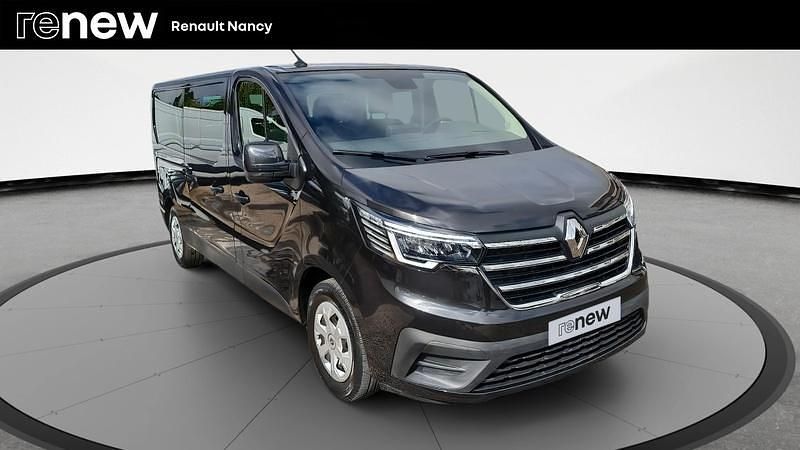 Noir Utilisé 2023 Renault Trafic Intens Van | 33 495 € (Prix cher) - Image 1/4