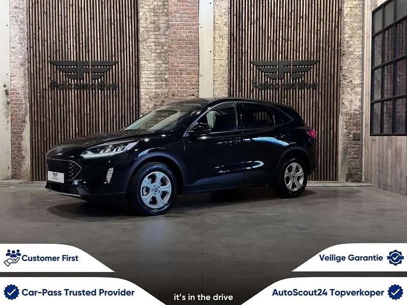 Noir Utilisé 2022 Ford Kuga SUV | 18 990 € - Image 1/4