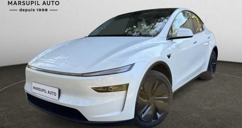 Utilisé 2025 Tesla Model Y Long Range RWD SUV | 46 180 € - Image 1/4