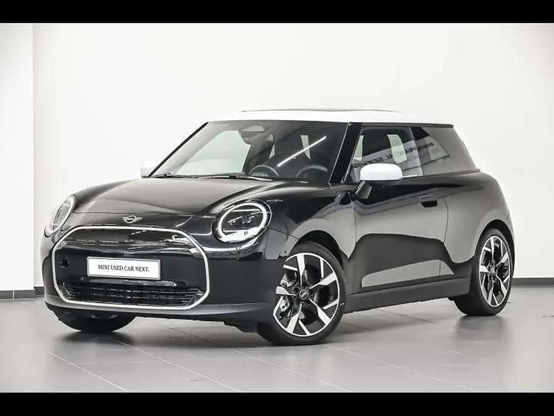 Noir Occasion 2024 Mini Cooper SE Citadine | 34 950 € - Image 1/4