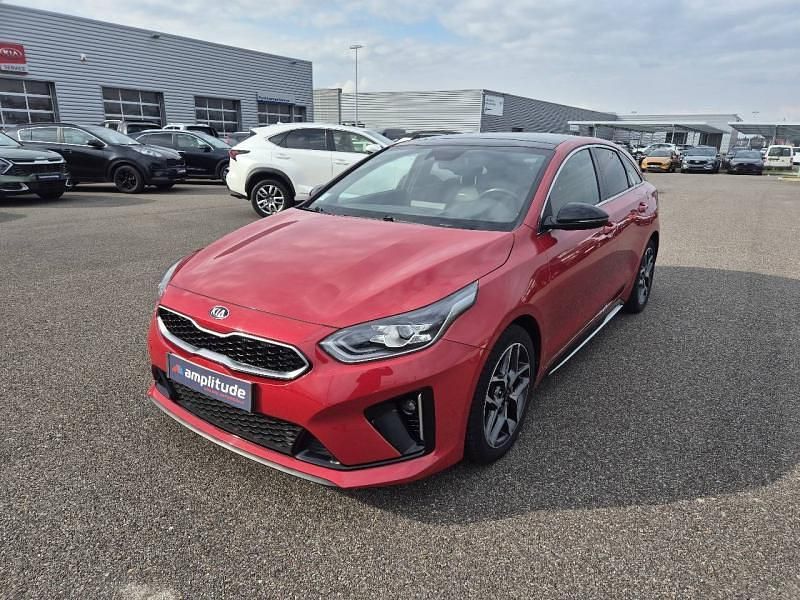 Rouge Utilisé 2021 Kia ProCeed GT-Line Citadine | 22 989 € (Prix juste) - Image 1/4