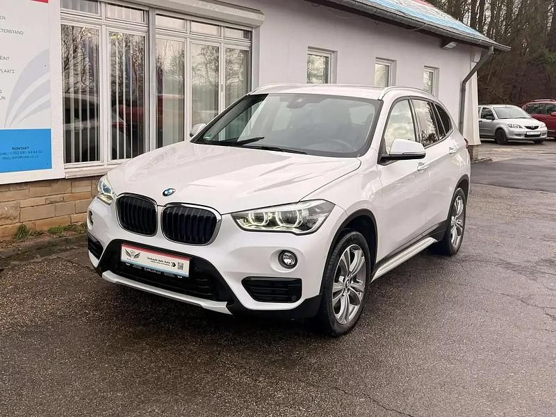 Blanc Occasion 2016 BMW X1 Sport Line SUV | 12 999 € (Prix juste) - Image 1/4