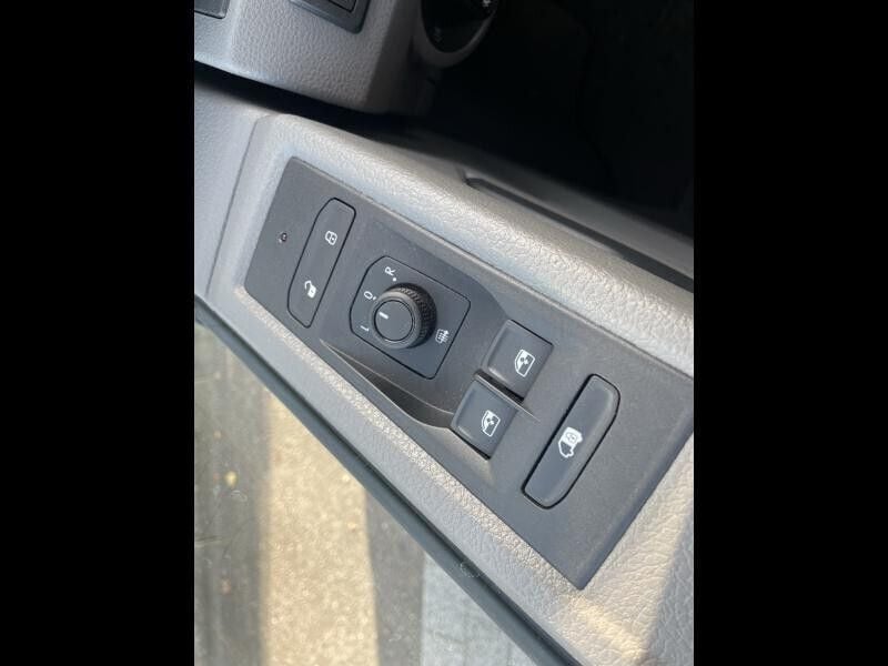 Image 4/4