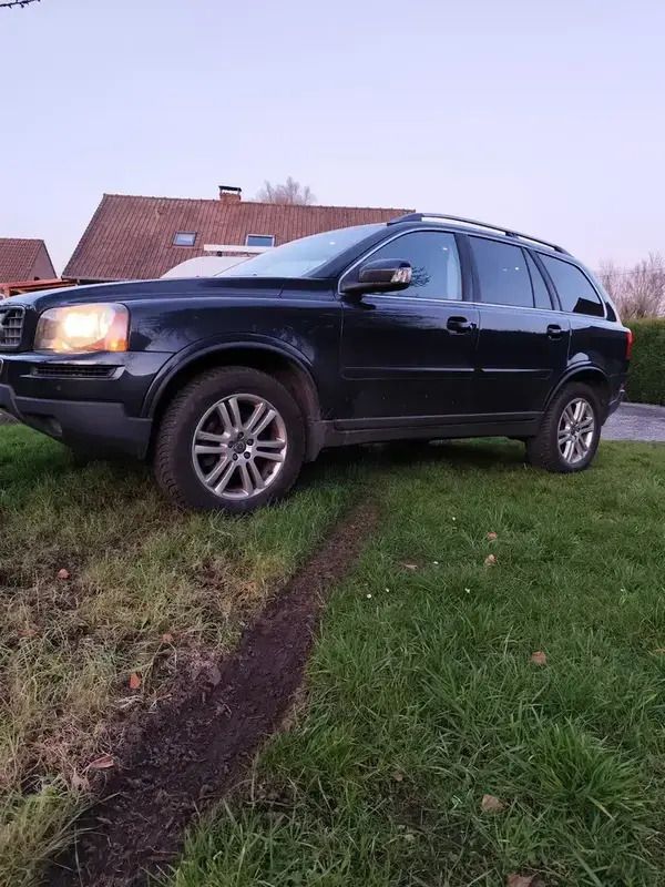 Utilisé 2010 Volvo XC90 SUV | 14 000 € - Image 1/4