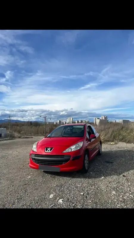 Utilisé 2008 Peugeot 207 Style Berline | 1 800 € (Super prix) - Image 1/4