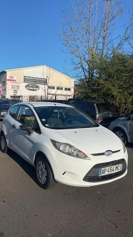 Occasion 2009 Ford Fiesta Trend Berline | 3 500 € (Bon prix) - Image 1/4