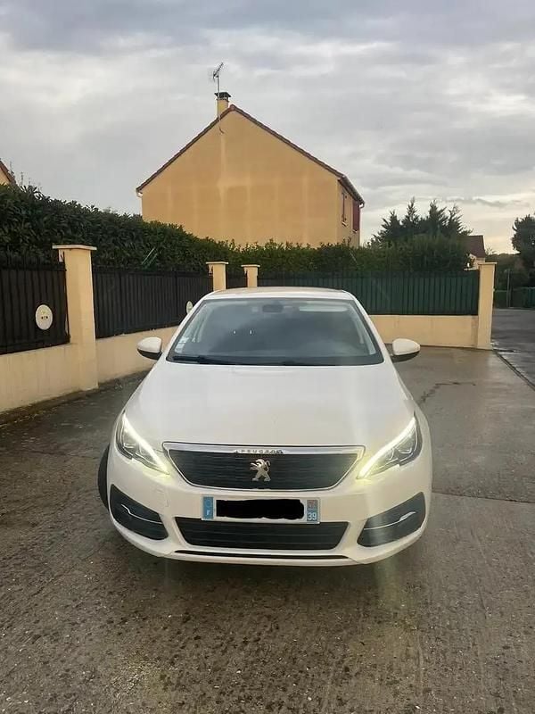 Utilisé 2018 Peugeot 308 Allure Break | 4 500 € (Super prix) - Image 1/4