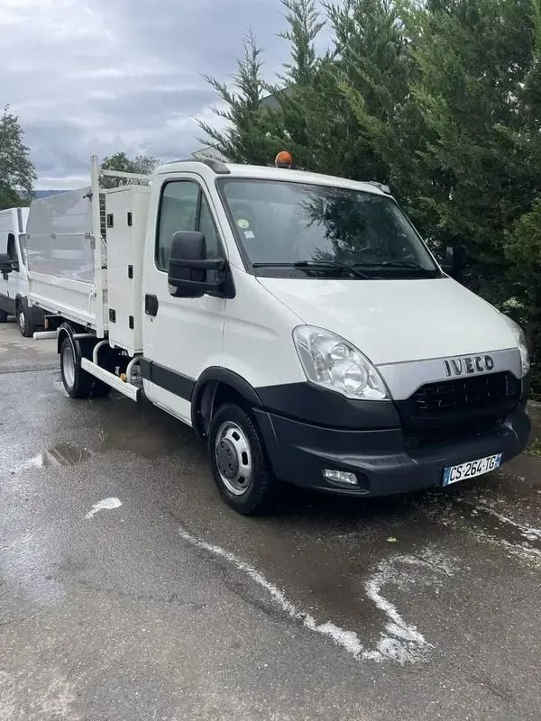 Utilisé 2013 Iveco Daily | 18 500 € - Image 1/4