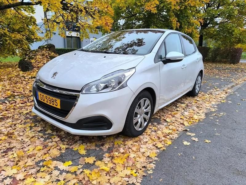 Occasion 2019 Peugeot 208 Signature Sky Citadine | 7 300 € (Prix juste) - Image 1/4