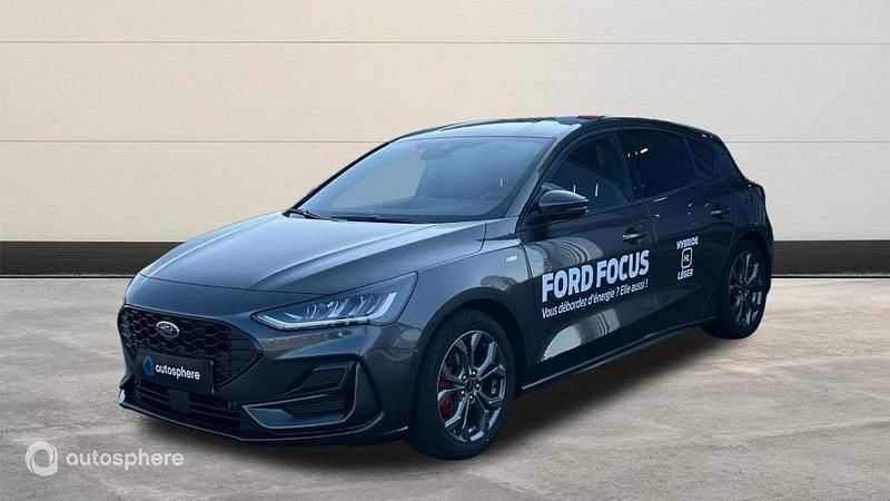 Gris Utilisé 2025 Ford Focus ST-Line X Berline | 27 499 € (Prix cher) - Image 1/4
