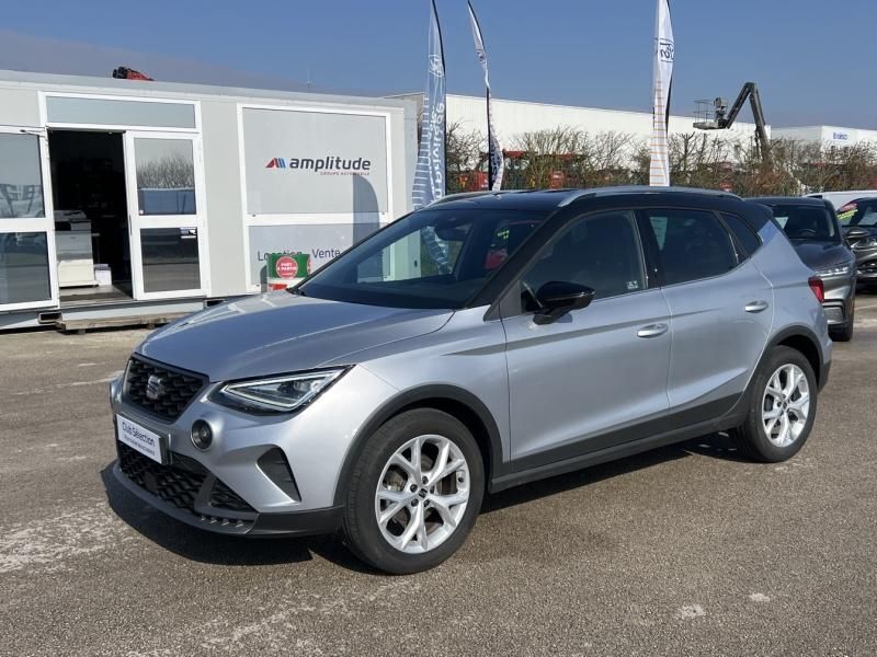 Gris urbain métal/toit noir minuit Utilisé 2024 Seat Arona FR SUV | 18 799 € (Prix juste) - Image 1/4